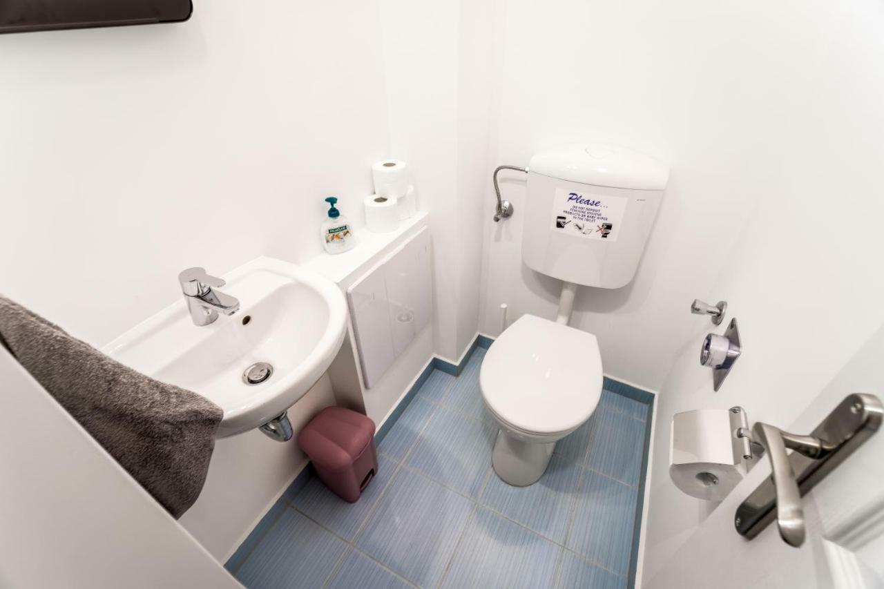 BpR Turquoise Simplicity Apartment Budapest Extérieur photo